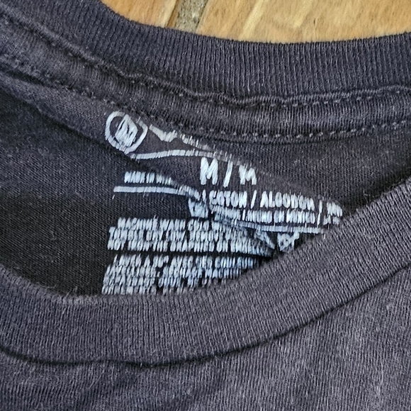 Men's Volcom tshirt - Picture 2 of 3